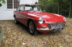 MGB GT (CYY 31G) 1968