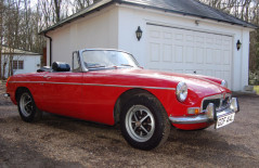 MGB Roadster, 1973 (GDF 414L)