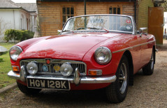 MGB Roadster, (HGW 128K)