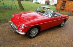 MGB ROADSTER (XPF 888G) 1968