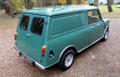 Mini Van 1976 Restored (LTF889P)