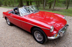 MGB Roadster 1969 Heritage Shell Rebuild (BGU866G)