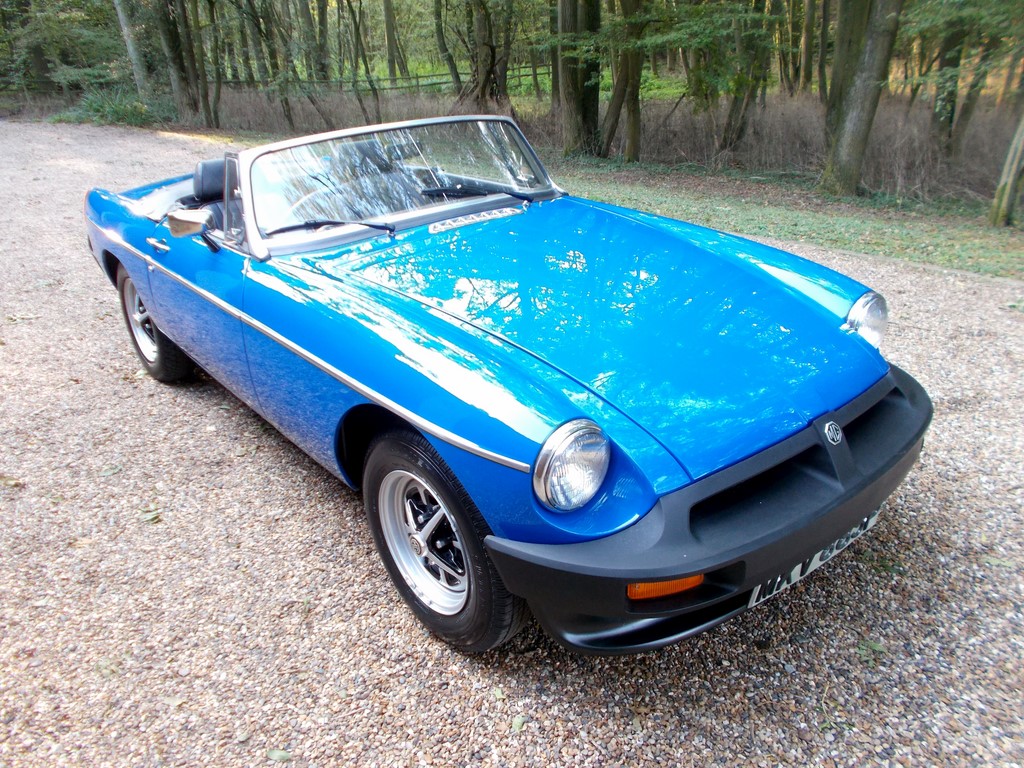 MGB Roadster Restored 1976 (MKV885P)