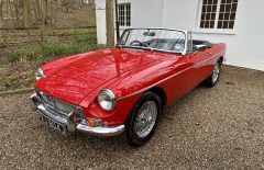 MGB Roadster 1971 Heritage Shell Rebuild (PXJ604J)