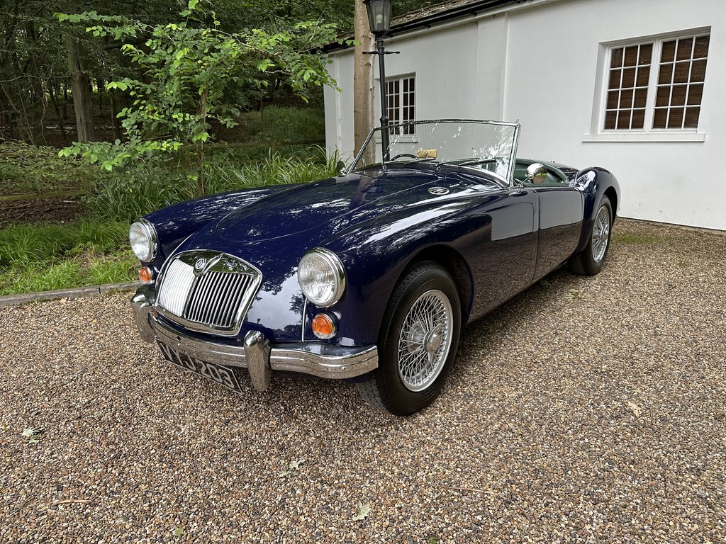 MGA Roadster 1960 Older Nut & Bolt Restored (VYJ203)