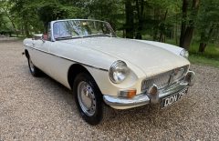 MGB ROADSTER 1965 Overdrive, Older Restoration (DDN75C)