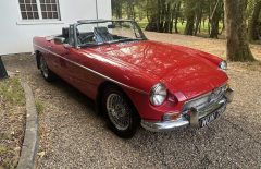 MGB Roadster 1972 Heritage Shell Rebuild (WUN70K)